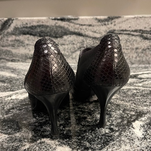 Vintage/Y2K Donald J. Pliner Pointed Toe Heels - Picture 5 of 5